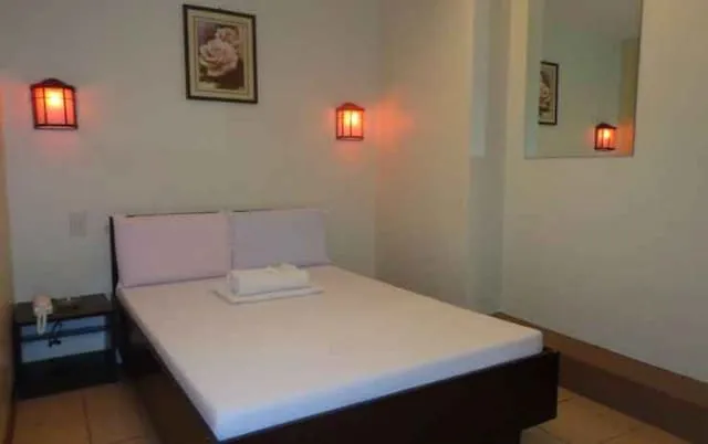 OYO 663 Paradise Apartelle Novaliches