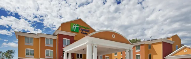 Holiday Inn Express & Suites Kansas City Sport Complex Area by IHG