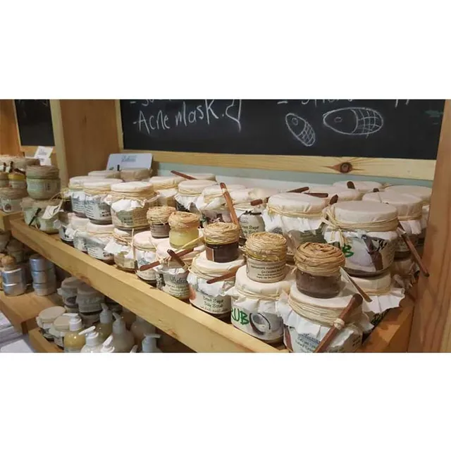 نفرتارى لمنتجات العناية بالجسم الطبيعية - Nefertari Natural Body Care Products