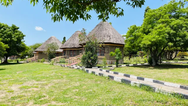 Parkside safari Lodge