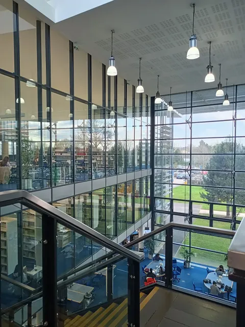 University of Hertfordshire - LRC