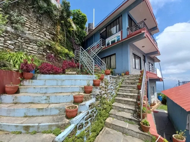 Himalayan Crown Lodge