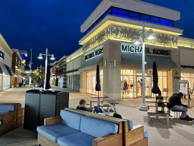 Tanger Outlets National Harbor