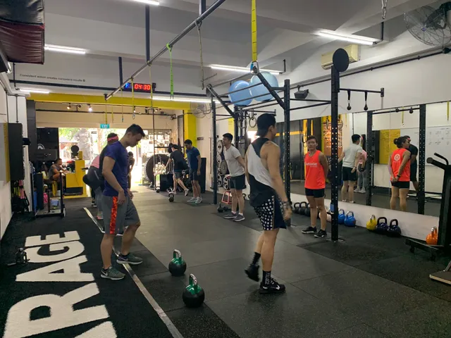 THE GARAGE (Beauty World)