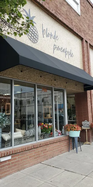 Blonde Pineapple