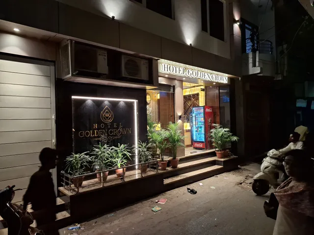Hotel Golden Crown