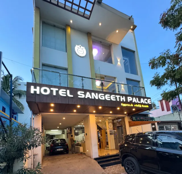Hotel Sangeeth Palace