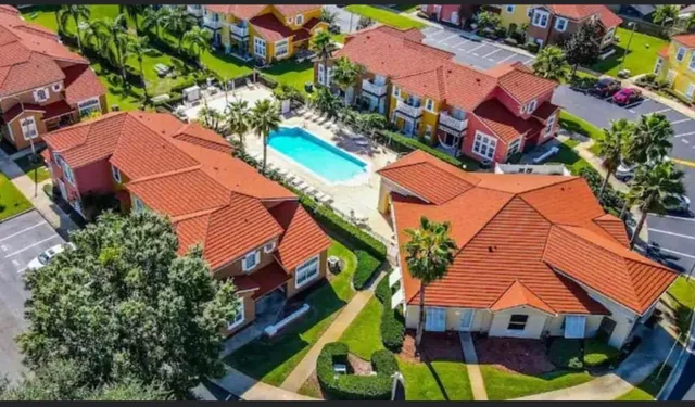 Resort retreat- End unit townhouse