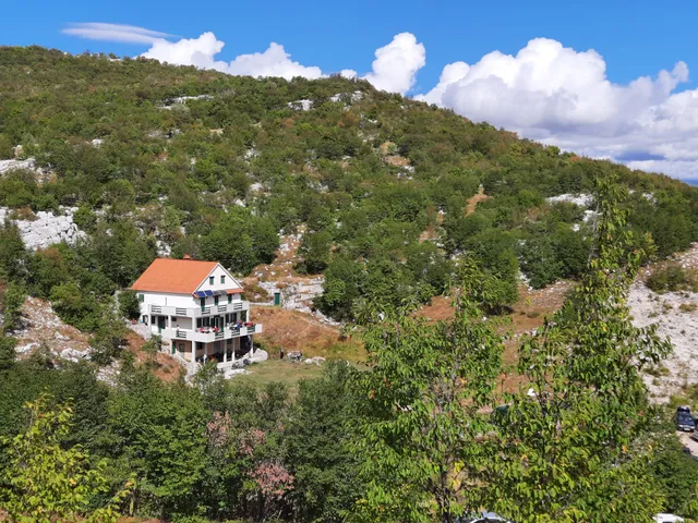 Planinarski dom Svilaja - Orlove Stine