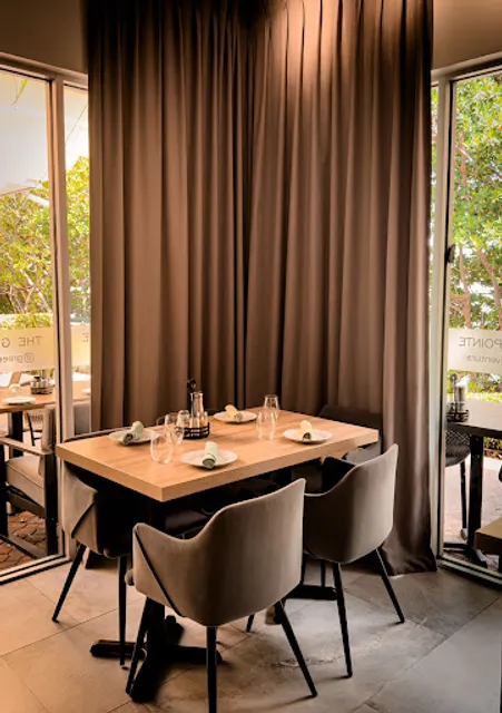 The Green Pointe Restaurant - Aventura