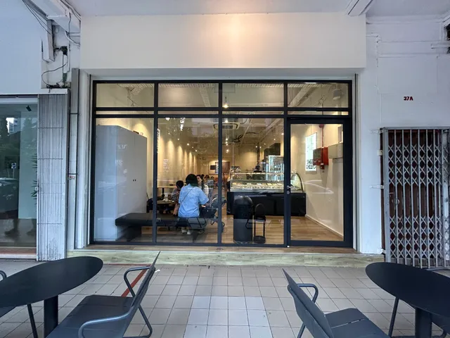 Sweet Cheeks (Potong Pasir)