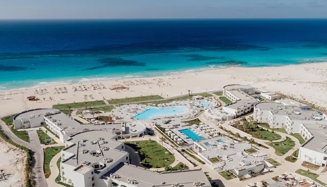 Cleopatra Sidi Henish