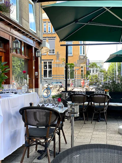 Louise Petit Restaurant