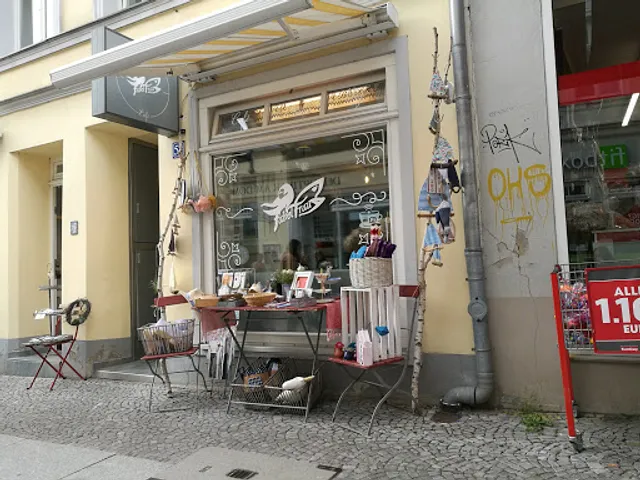 FabelFrau Schmuck Café