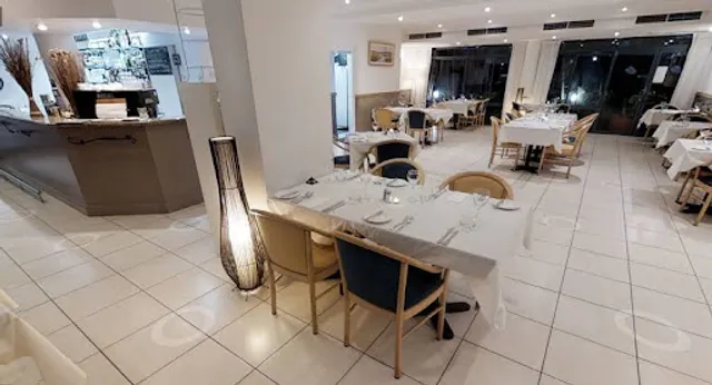 The Rocks Restaurant & Bar