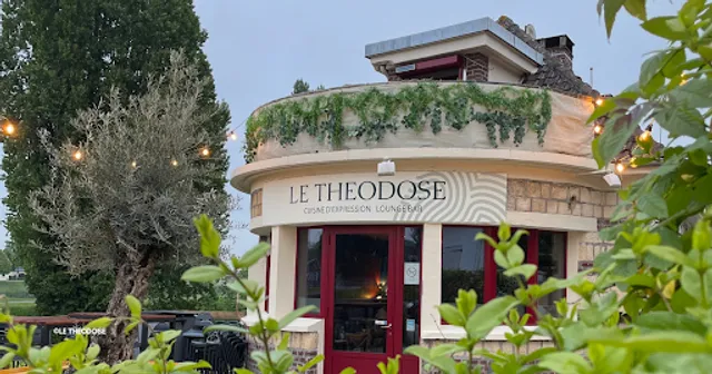 Le Théodose - Restaurant et Bar