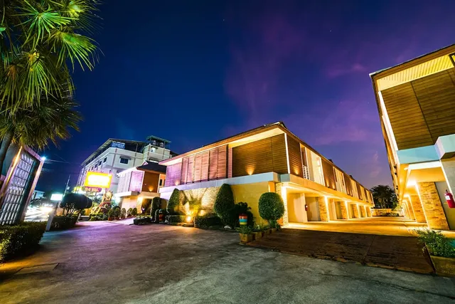 OYO 276 The Resort Chonburi