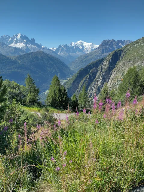 Émosson Dam Parking Lot