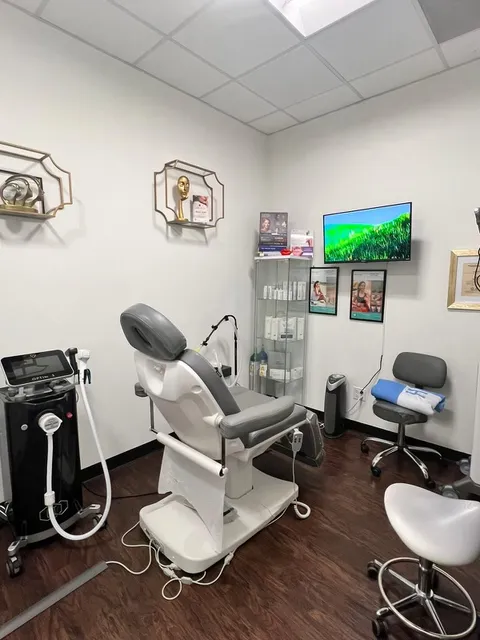 Mirror Mirror Med Spa