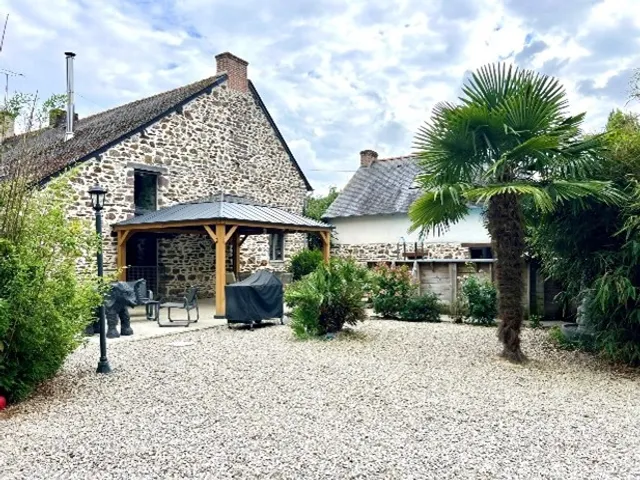 Le Val Insolite - Tipi & gites enchantés