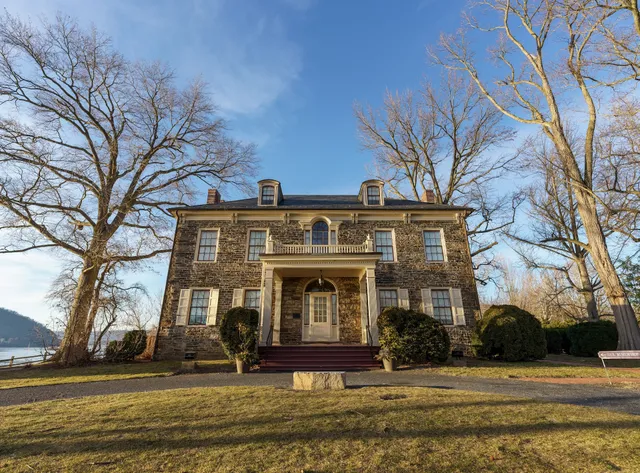 Fort Hunter Mansion and Gift Shop