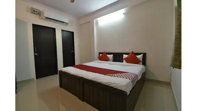 OYO 39929 Shree Niwas