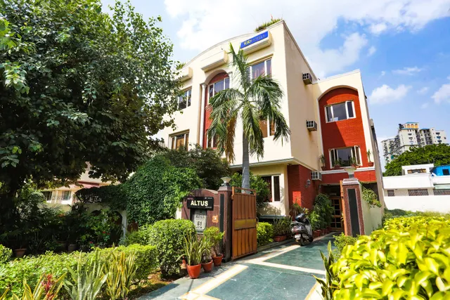 FabHotel Altus - Hotel in DLF Phase 2, Gurgaon