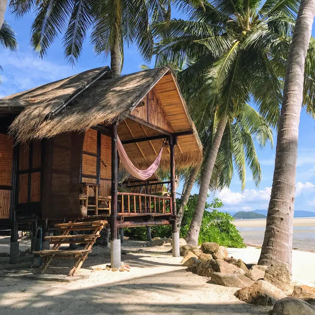 Castaway Beach Bungalows
