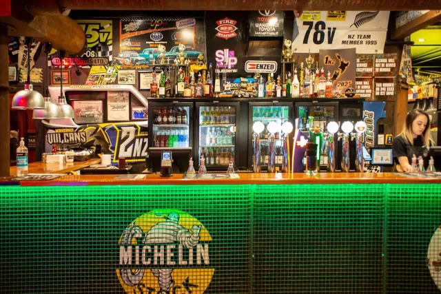 Speedway Garage & The Cobb Whanganui