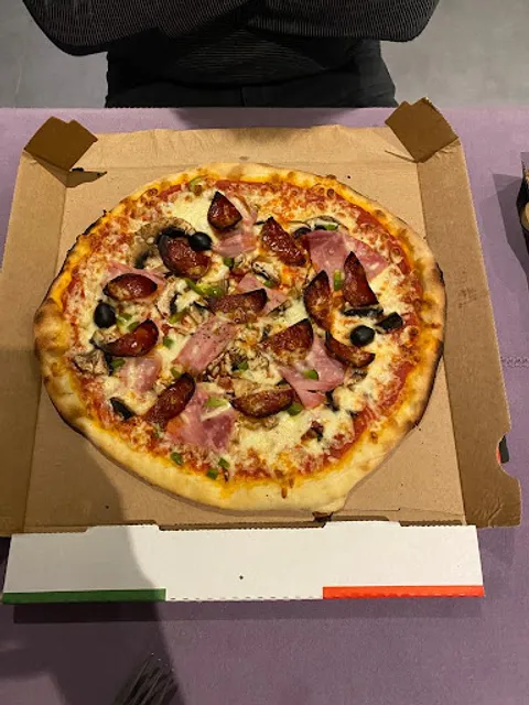 Pizza Napoli