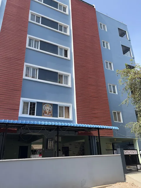 LAKSHMI PRANATHI SUPER DELUX LADIES/ GIRLS / WOMENS HOSTEL