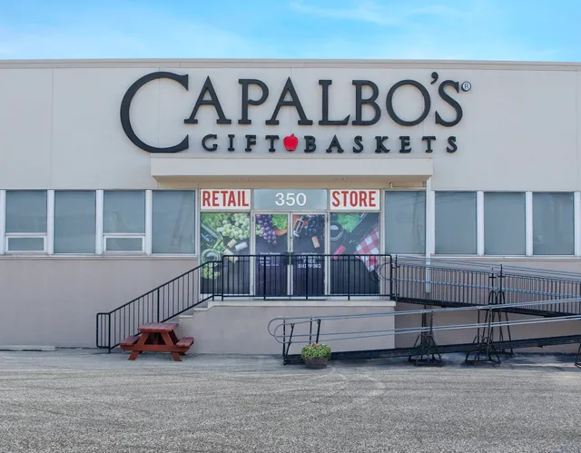 Capalbo's Gift Baskets - Premium Selection of Fresh Fruit, Gourmet & Wine Gift Baskets