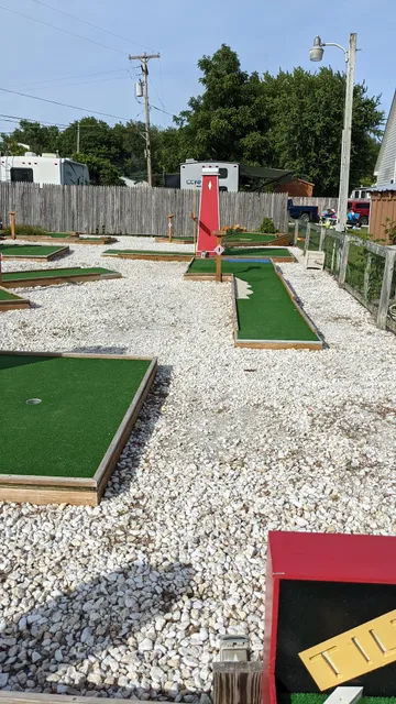 Black Lake Hand-Dipped Ice Cream & Mini Golf