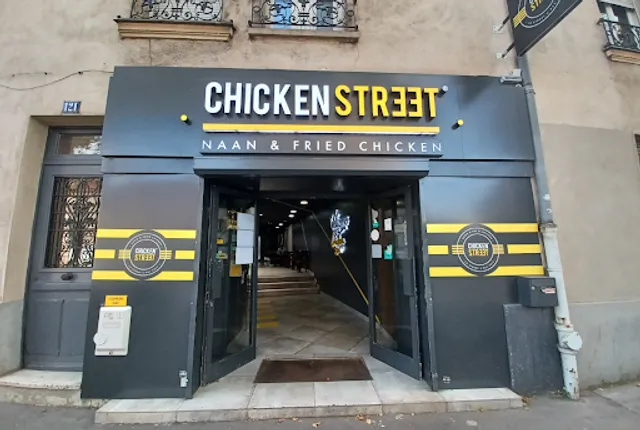 Chicken Street Montrouge Naan & Fried Chicken