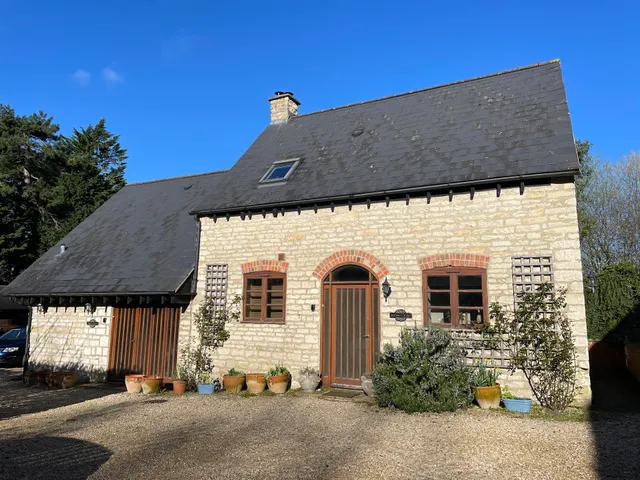 Crickley Court Cottages