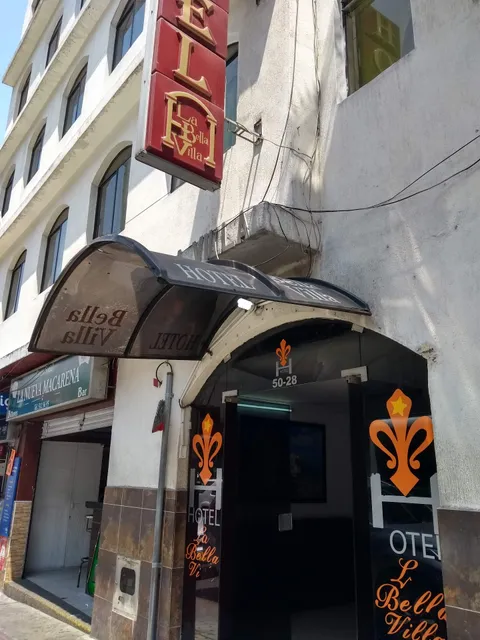 Hotel La Bella Villa
