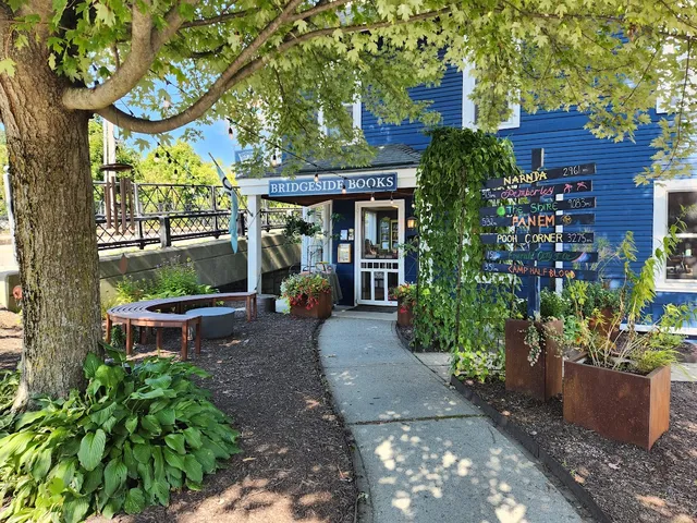 Bridgeside Books