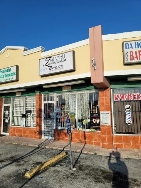 Zainabu Natural Skincare And African Clothing