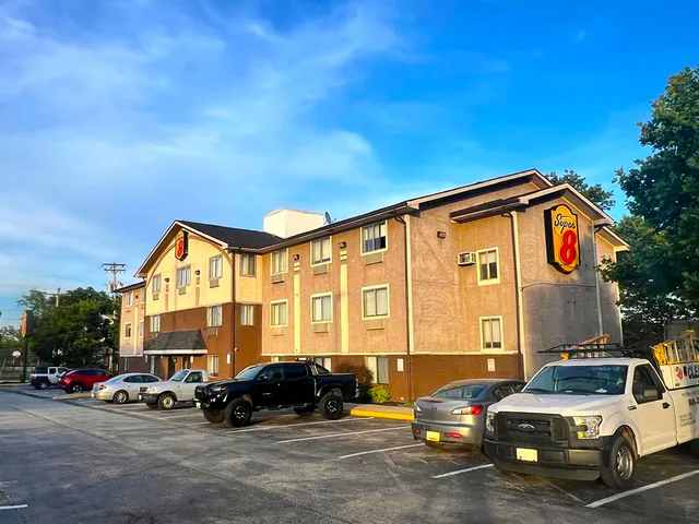 Super 8 by Wyndham Baltimore/Essex Area