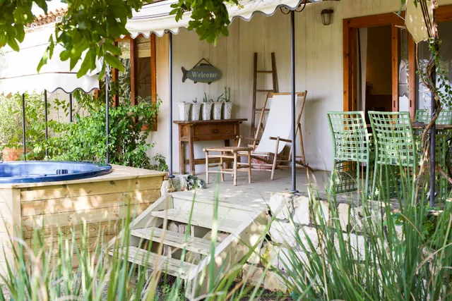 בקתות עץ בלבן