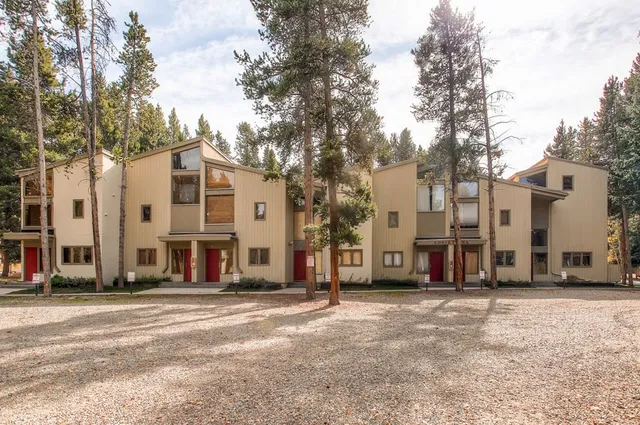 Christiana Townhomes by Ski Country Resorts