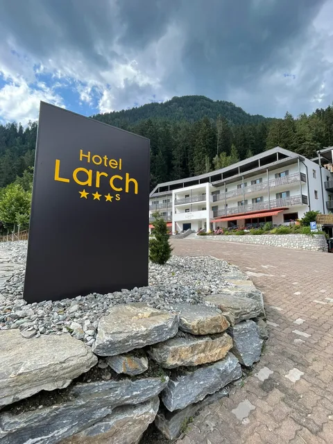 Hotel Larch