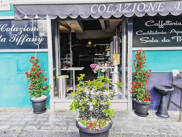 Colazione Da Tiffany "L'angolo Dell' aperitivo"