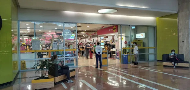 Unicentro Shopping Mall