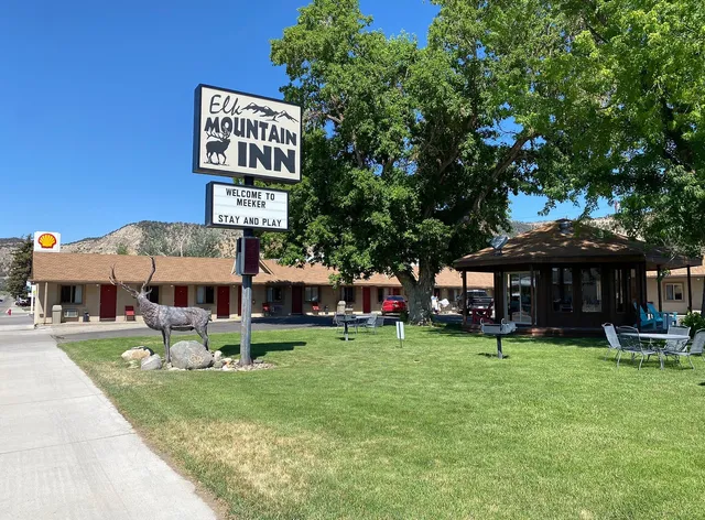 Elk Mountain Inn