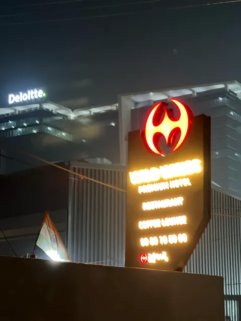 Wild Wings Premium Hotel