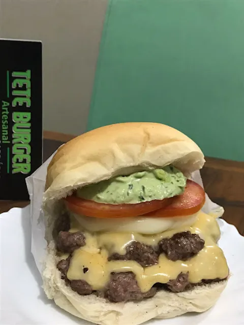 Tete hambúrgueria temática artesanal