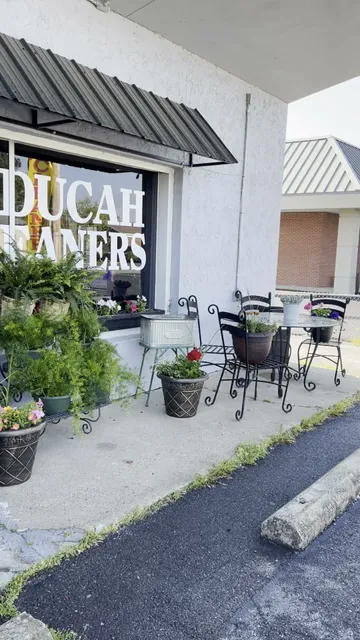 Cindy's Flowers & Gifts - Paducah Flower Delivery