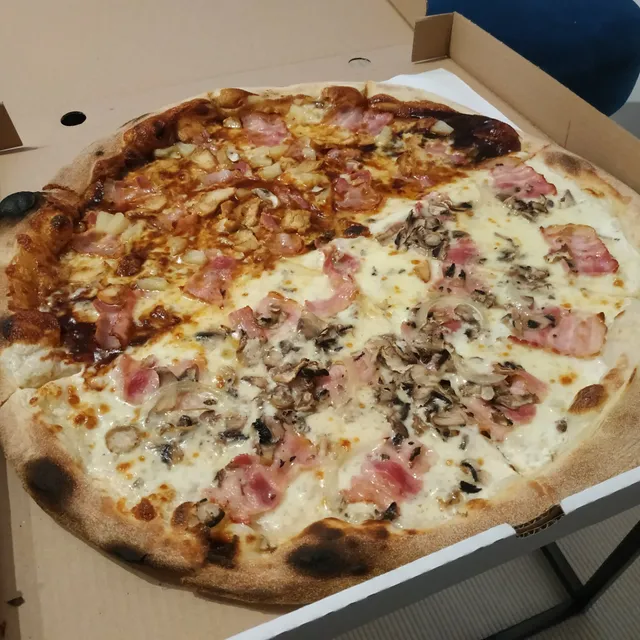 Pizza Po Zachodzie Marciniaka
