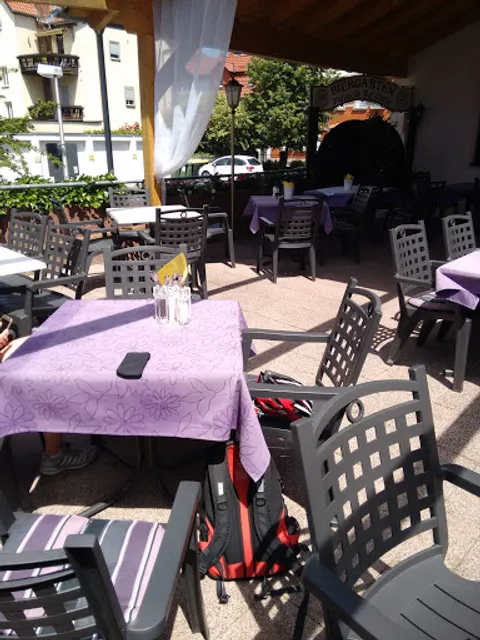 Ristorante & Pizzeria Carlo Da Famiglia Di Piazza